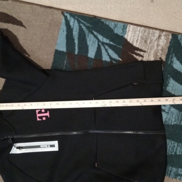 T-mobile Full Zip Employes Black Womens Jacket Long Sleeve Size Medium - Picture 9 of 10
